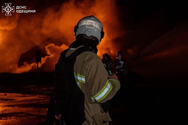 Масштабные пожары в пригороде Одессы: последствия ночной атаки БпЛА (обновлено)