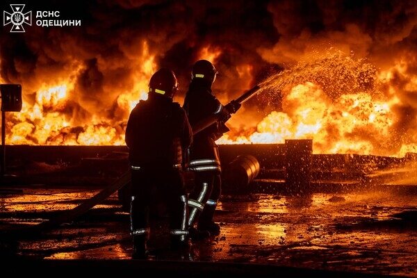 Масштабные пожары в пригороде Одессы: последствия ночной атаки БпЛА (обновлено)