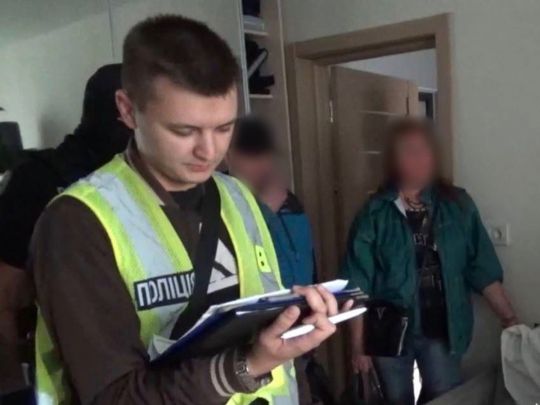 &laquo;Знімав порчу&raquo; і&nbsp;зникав із&nbsp;грошима: у&nbsp;Києві зловили фальшивого мольфара (фото)