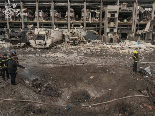 Росіяни випустили понад 460 дронів, 22 ракети &laquo;Калібр&raquo;, &laquo;Кинджал&raquo; та&nbsp;&laquo;Іскандер&raquo;: Зеленський відреагував на&nbsp;нічний обстріл
