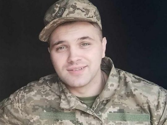 &laquo;Сам зголосився переносити боєкомплекти, від вибухів яких полягли&nbsp;б ми&nbsp;всі&raquo;: 23-річний воїн врятував побратимів ціною власного життя