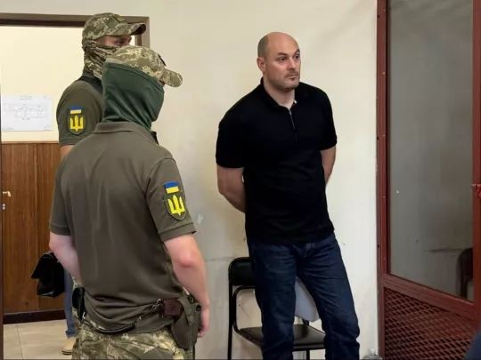 Просять безплатну камеру з&nbsp;неприємними сусідами: в&nbsp;НАБУ озвучили повну СМСку Галущенку щодо камери Магамедрасулову