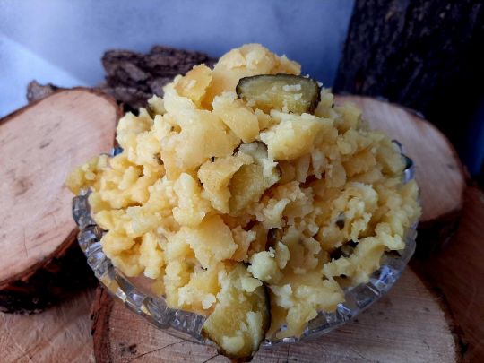 Картопляний салат із&nbsp;солоними огірками: є&nbsp;один важливий лайфхак у&nbsp;його приготуванні