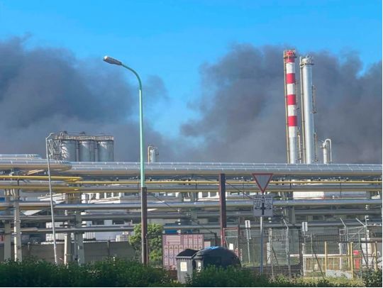 На&nbsp;угорському НПЗ прогримів вибух, є&nbsp;жертва і&nbsp;поранені: деталі від Мадяра