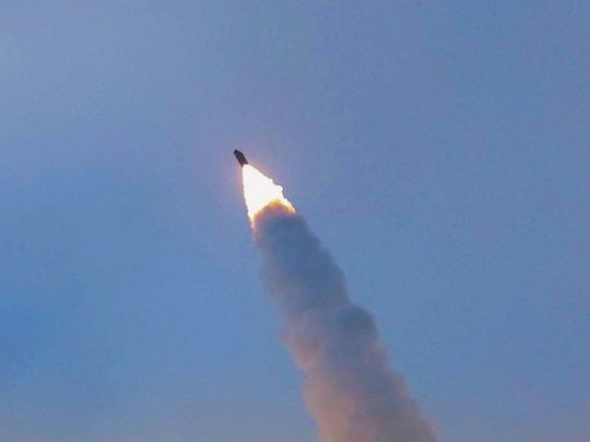 У КНДР показали нову «розумну» ракету: чи можуть її застосувати проти України?