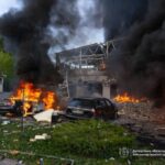 Вибухи і зруйновані будинки, загиблі та десятки поранених: росія накрила Україну хвилею атак