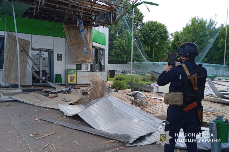 Зруйновані будинки, спалені авто, загиблі та&nbsp;поранені діти: рф&nbsp;накрила Україну хвилею атак (фото)